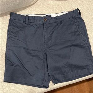 J. Crew Men's Chino Shorts 7”
